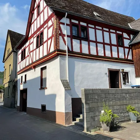Fachwerk-romantik 1 An Der Mosel Treis-Karden
